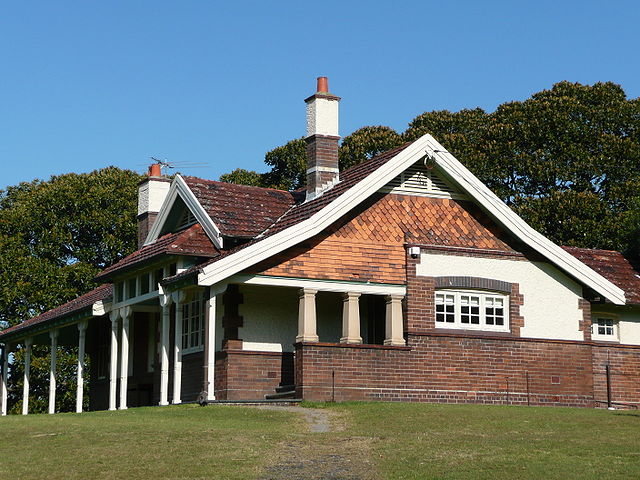 Federation Bungalow Rangers Cottage, Sydney, Australia. Photo by Sardaka. License: CC BY-SA 3.0.